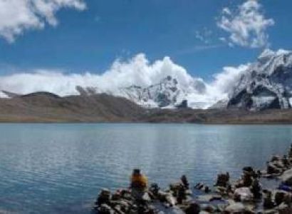 Lachen & Gurudongmar Lake Tour from Gangtok