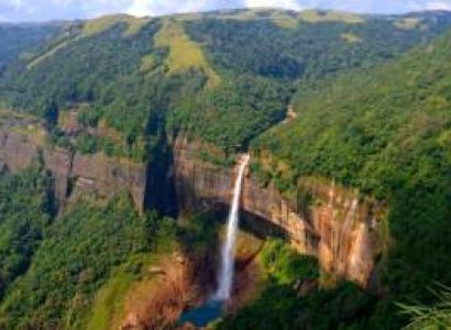 Guwahati, Kaziranga, Shillong, Cherapunjee & Guwahati Tour Package