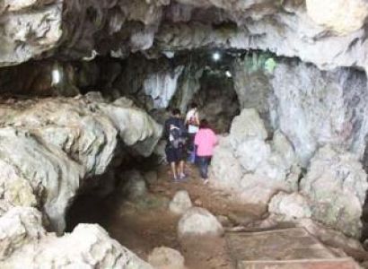 Guwahati - Shillong - Cherrapunji - Dawki - Mawllynong Tour