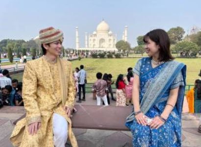 Private - Agra Day Trip from Delhi: Taj Mahal, Agra Fort Dine and Shop