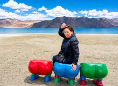 Pangong Lake 2-Day Tour from Leh with Overnight Stay (Back via Shey- Thicksey)