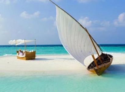 Feels like Love in Maldives Tour