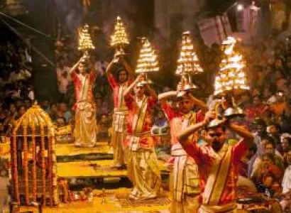 Evening Bazaar Walk and Ganga Arti Package