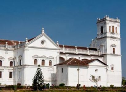 Land of the Lama Trekking Tour