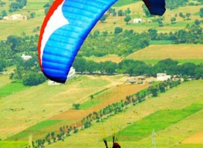 Camping & Paragliding in Bir Billing Tour