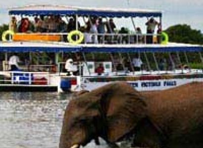 Victoria Falls & South Luangwa Safari Tour