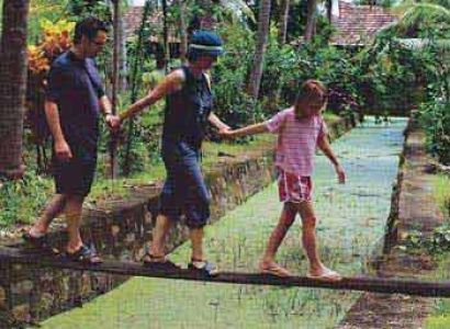 Family Hill Station Backwater Package for 2 Couples