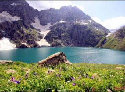 Kashmir Great Lakes Trek Tour
