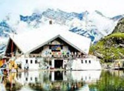 Chakki Bank - Dalhousie - Manali - Shimla - Chandigarh Tour
