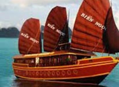 Bai Tho Halong Junk Tour