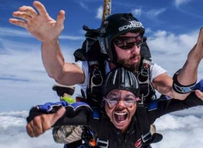 Skydiving & 007 Flight Tour