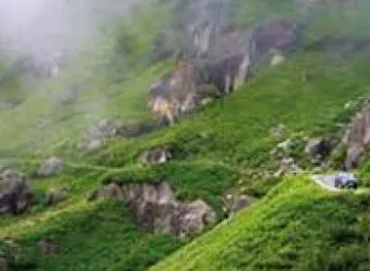 Discover Ladakh by Bike Tour