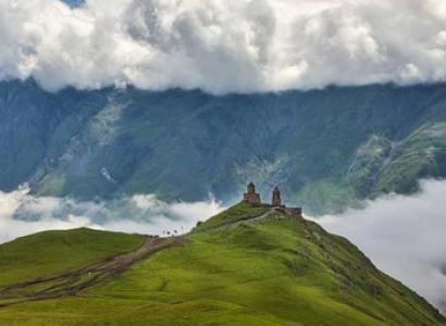 1 Day Tour In Stepantsminda