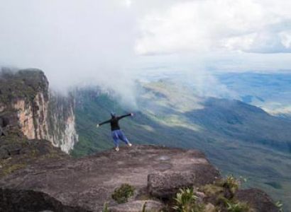 Mount Roraima Trekking Tour Package