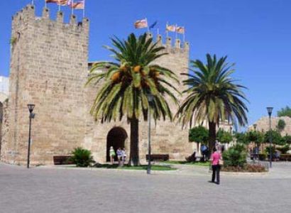 Palma Highlights Tour Package