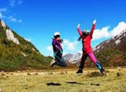 Hiking / Trekking Around Yamdrok Lake Tour