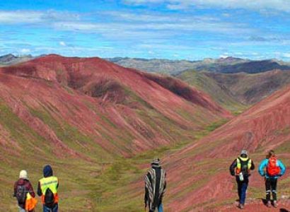 Rainbow Mountain & Red Valley Trek