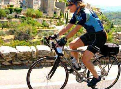 Quick gourmet biking escape in Burgundy Tour