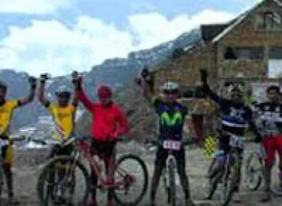 Mountain Biking Chacaltaya – Zongo 1 Day Tour