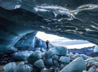 Caving and Golden Circle Tour in Iceland