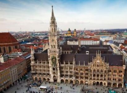 Munich’s Highlights Walking Tour Package