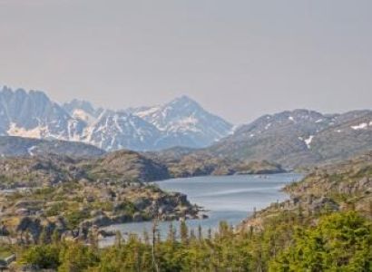 Yukon Sightseeing Adventure By Hummer Package