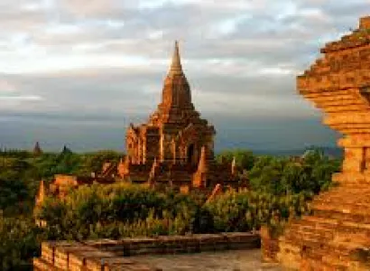 Day Myawaddy - Yangon Overland Tour Package