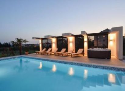 Spacious 1-bedroom Apartment with Terrace in Kaštel Lukšić Package.