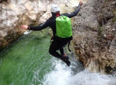 Ultimate Canyoning Bovec - Canyoning Soča