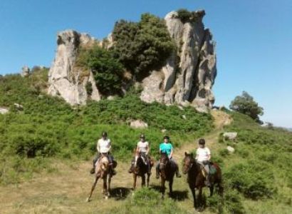 Horseback Riding - Hidden Chalk Lake Discovery