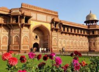Luxury Travel to India Package