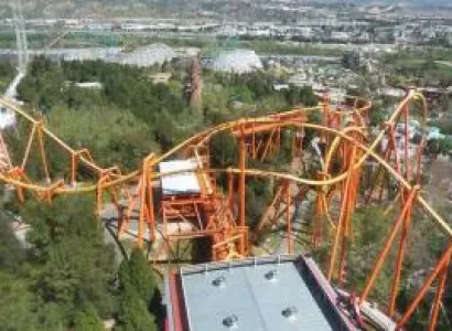 Six Flags Magic Mountain Tour