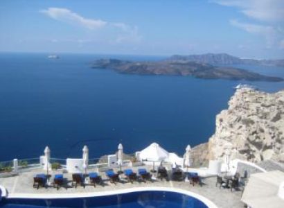 Bare Bones - Crete & Santorini Tour