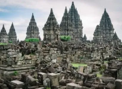 Java Overland Tour End Up in Jogjakarta