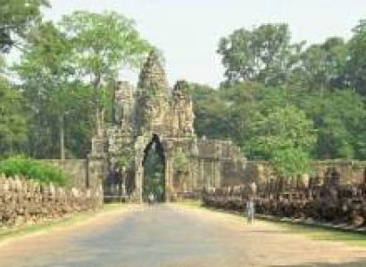 Share Angkor Wat Day Tour