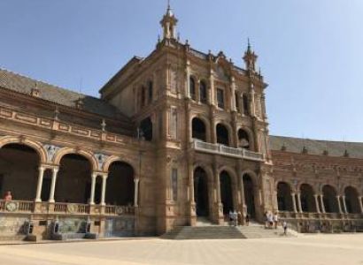 Tapas Tour of Vejer, Cadiz, Jerez, Sevilla & Malaga Package