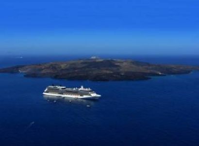 Volcano, Hot Springs, Thirasia & Oia Tour