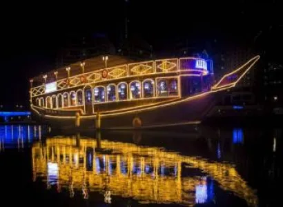 Dhow Cruise in Dubai Marina Tour