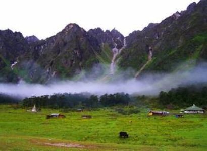 Gangtok to Yumthang Valley of Flowers 2 Day’s Tour