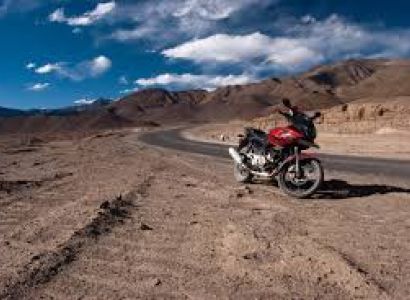 Manali-leh Bike Trip with Tsomoriri