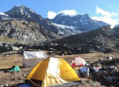Deo Tibba Base Trek Tour