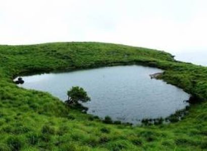 Kerala Holiday Packages Deluxe Package