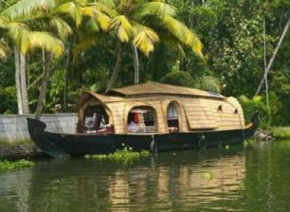 Munnar-Thekkady -Houseboat Tour