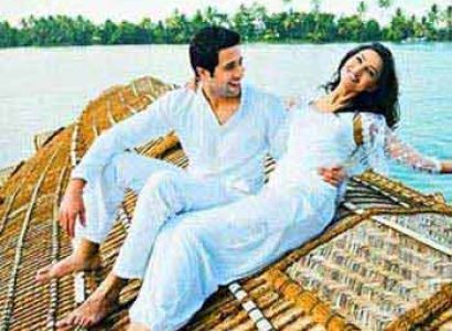 Munnar Kumarakom Alleppey Houseboat Honeymoon Package