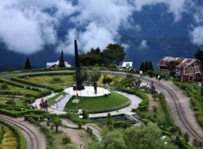 Dancing Hills Darjeeling Tour