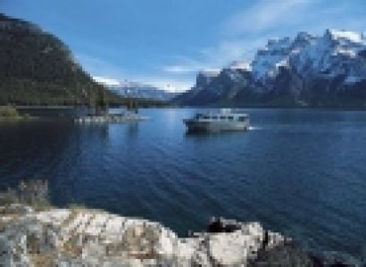 Canadian Rockies Getaway with Cruise Tour Package
