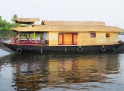 Kerala Special Tour - Kovalam 2n - Alleppey 1n - Kumarakom 1n - Munnar 2n Package