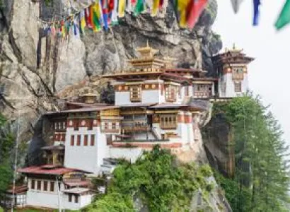 A Challenger's Quest to Rodong La Pass Tour