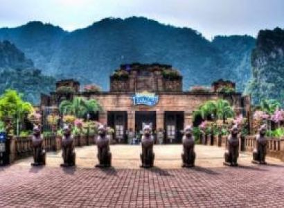 The Himalayan Splendour Tour