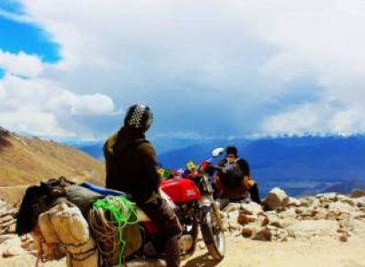 Ladakh Tour - Land of High Passes - Explore Ladakh & Warila